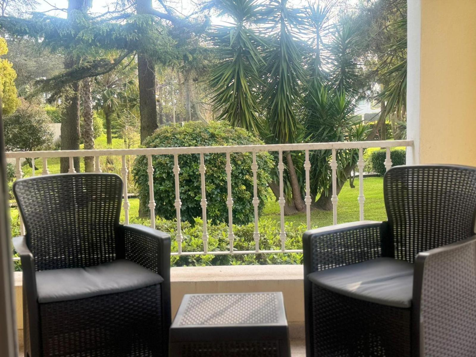 Parque Hotel Jean Clevers Punta del Este Exterior foto A view of the gardens from a guest room
